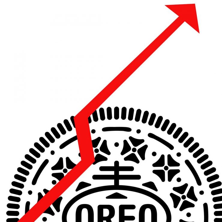 Illustration of a cookie and a rising arrow on a graph.
